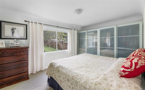 2324 Cranmore Rd, Oak Bay, BC 