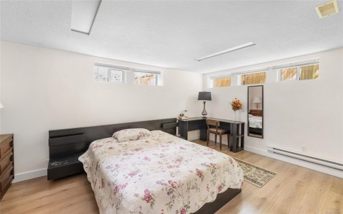2324 Cranmore Rd, Oak Bay, BC 