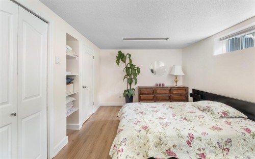 2324 Cranmore Rd, Oak Bay, BC 