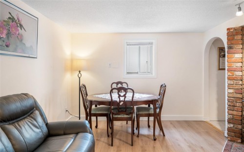 2324 Cranmore Rd, Oak Bay, BC 