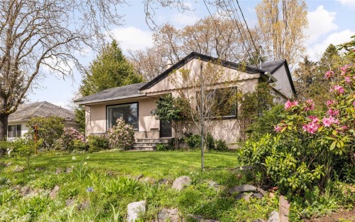 2324 Cranmore Rd, Oak Bay, BC 