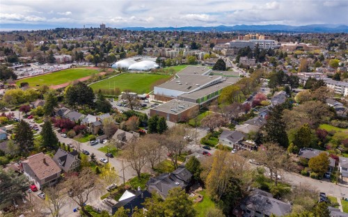 2324 Cranmore Rd, Oak Bay, BC 