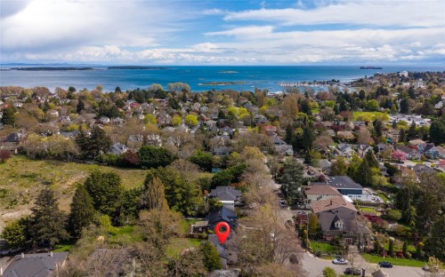 2324 Cranmore Rd, Oak Bay, BC 