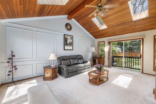 2324 Cranmore Rd, Oak Bay, BC 