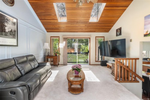2324 Cranmore Rd, Oak Bay, BC 