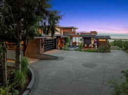 9046 Clarkson Ave Black Creek, BC V9J 1B3