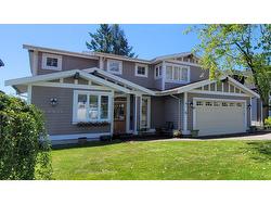 15974 BUENA VISTA AVENUE  White Rock, BC V4B 2A5