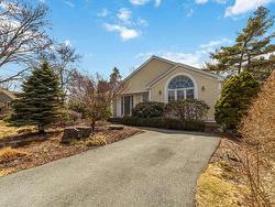 40 Wedgewood Avenue  Halifax, NS B3M 2B5