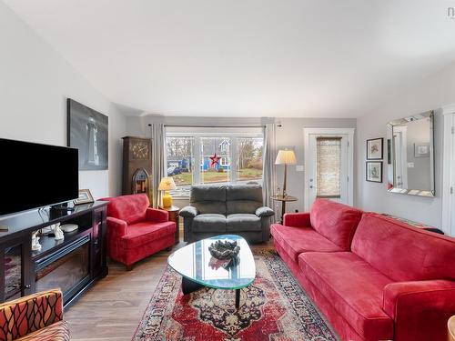 14 Hillside Drive, Bridgewater, NS 