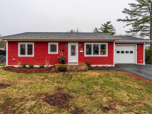 14 Hillside Drive  Bridgewater, NS B4V 3C7