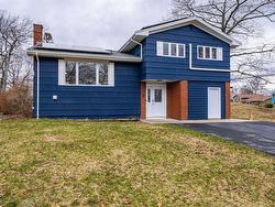 1 Kingfisher Crescent  Rockingham, NS B3M 3B1