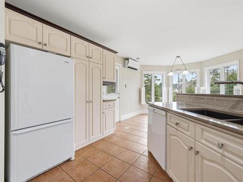 2 Deer Run, Glen Haven, NS 