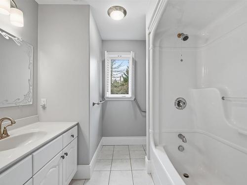 2 Deer Run, Glen Haven, NS 