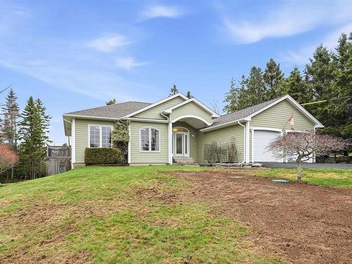 2 Deer Run, Glen Haven, NS 