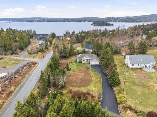 2 Deer Run, Glen Haven, NS 