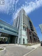 1617 - 38 HONEYCRISP CRESCENT Vaughan, ON L4K 0M8