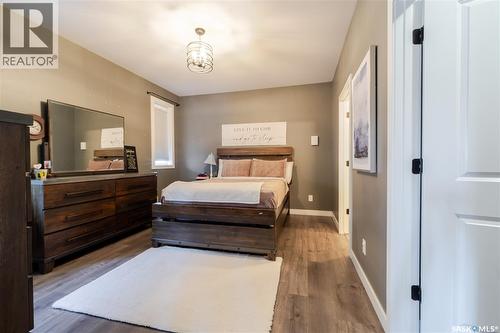 1007 Maplewood Drive, Moose Jaw, SK - Indoor Photo Showing Bedroom