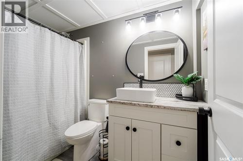 1007 Maplewood Drive, Moose Jaw, SK - Indoor Photo Showing Bathroom