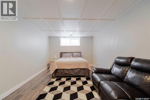 1007 Maplewood Drive, Moose Jaw, SK - Indoor Photo Showing Bedroom