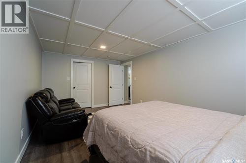 1007 Maplewood Drive, Moose Jaw, SK - Indoor Photo Showing Bedroom