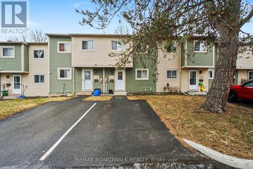 197 TEAL CRESCENT  Ottawa, ON K1E 2C3