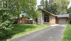 33 RUTHERFORD CRESCENT  Ottawa, ON K2K 1N1