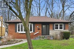 2191 MOUNT ROYAL AVENUE  Burlington, ON L7P 1R7