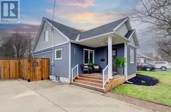 609 WOODSIDE STREET  Centre Wellington (Fergus), ON N1M 2M4