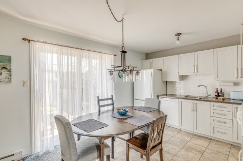 Salle à manger - 793 Boul. René-Lévesque, Saint-Eustache, QC - Indoor