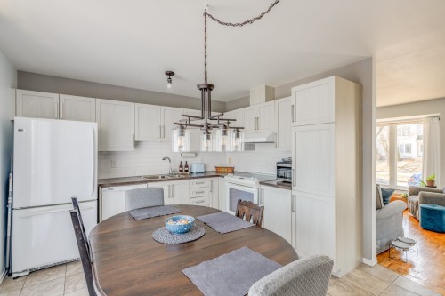 Salle à manger - 793 Boul. René-Lévesque, Saint-Eustache, QC - Indoor