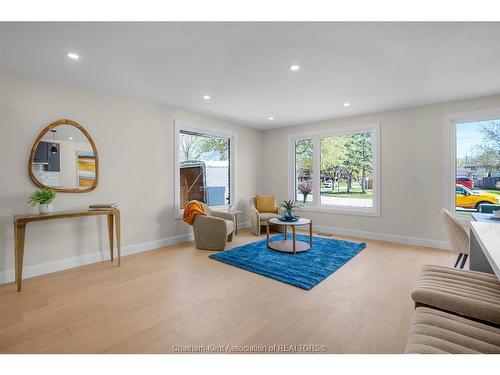 3 Academy Crescent, Chatham, ON 