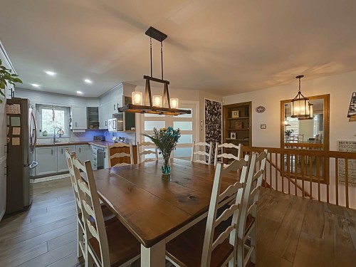 Vue d'ensemble - 7 Rue Barbeau, Delson, QC - Indoor Photo Showing Dining Room