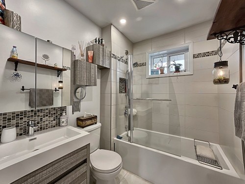 Salle de bains - 7 Rue Barbeau, Delson, QC - Indoor Photo Showing Bathroom