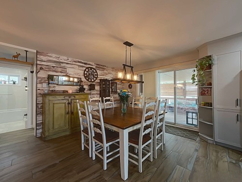 Salle à manger - 7 Rue Barbeau, Delson, QC - Indoor Photo Showing Dining Room