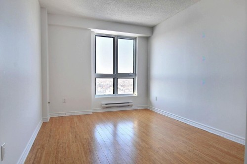 Chambre à coucher - 503-5065 Rue Jean-Talon E., Montréal (Saint-Léonard), QC - Indoor Photo Showing Other Room