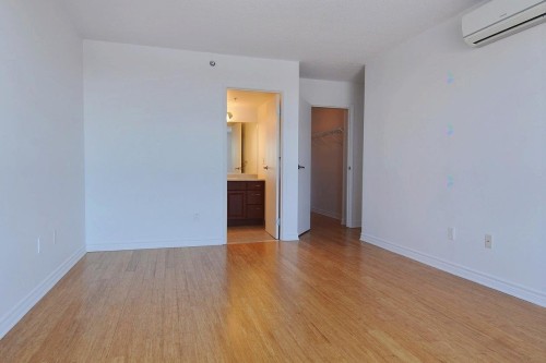 Master Bedroom - 1502-5065 Rue Jean-Talon E., Montréal (Saint-Léonard), QC - Indoor Photo Showing Other Room