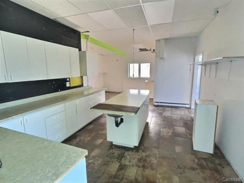 Office - 3138  - 3140 Rue Saguenay, Rouyn-Noranda, QC - Indoor