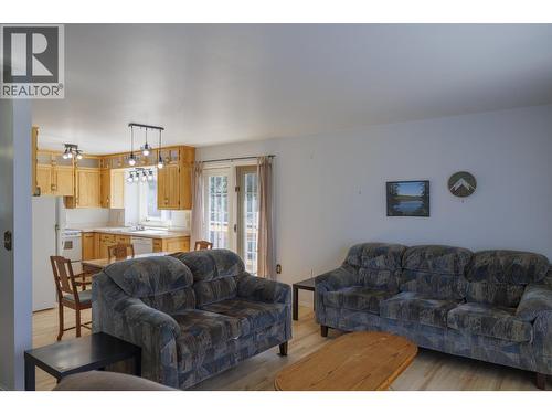 1128 3Rd Avenue, Mcbride, BC - Indoor Photo Showing Living Room
