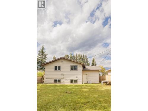 1128 3Rd Avenue, Mcbride, BC - Indoor Photo Showing Garage
