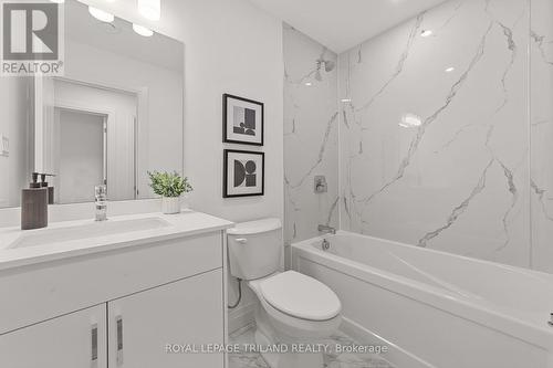 955 Catalpa Square, London North (North E), ON - Indoor Photo Showing Bathroom