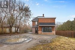 47 DANIEL STREET S Arnprior, ON K7S 2L5