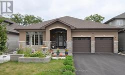 168 GRAINSTONE WAY Ottawa, ON K2T 0H2