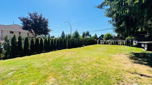 9716 156 STREET , Surrey, British Columbia V3R 0X9 3