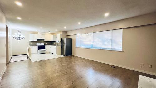9716 156 STREET , Surrey, British Columbia V3R 0X9 5