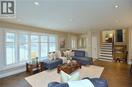 Hardwood floors - 626 Vanderburgh Drive, Burlington, ON - Indoor Photo Showing Living Room