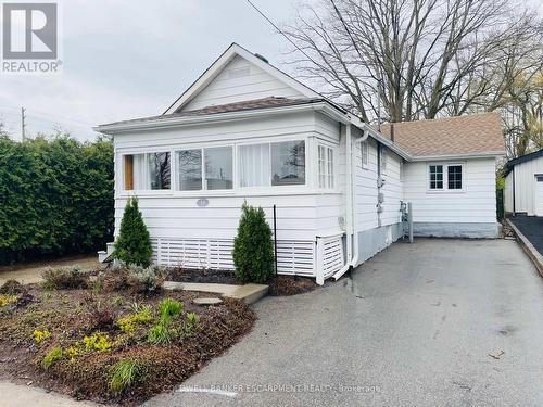 14 LAURINE AVENUE  Guelph, ON N1E 4M9