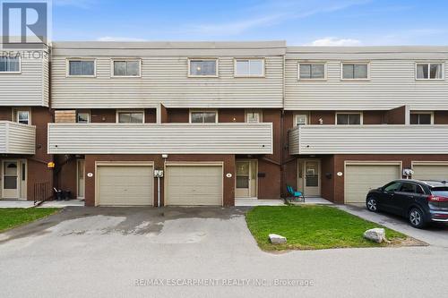 6 - 23 WATSONS LANE  Hamilton, ON L9H 5G9