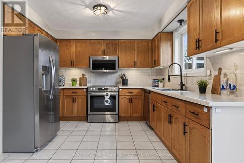 189 Templemead Drive, Hamilton, ON - Indoor Photo Showing Kitchen