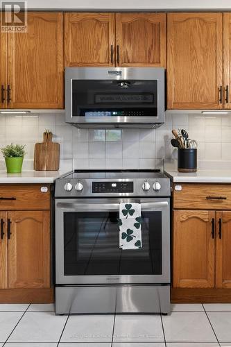 189 Templemead Drive, Hamilton, ON - Indoor Photo Showing Kitchen