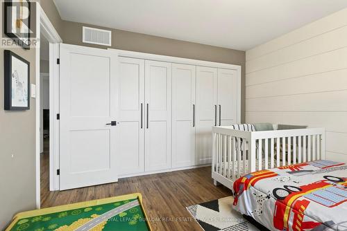 189 Templemead Drive, Hamilton, ON - Indoor Photo Showing Bedroom